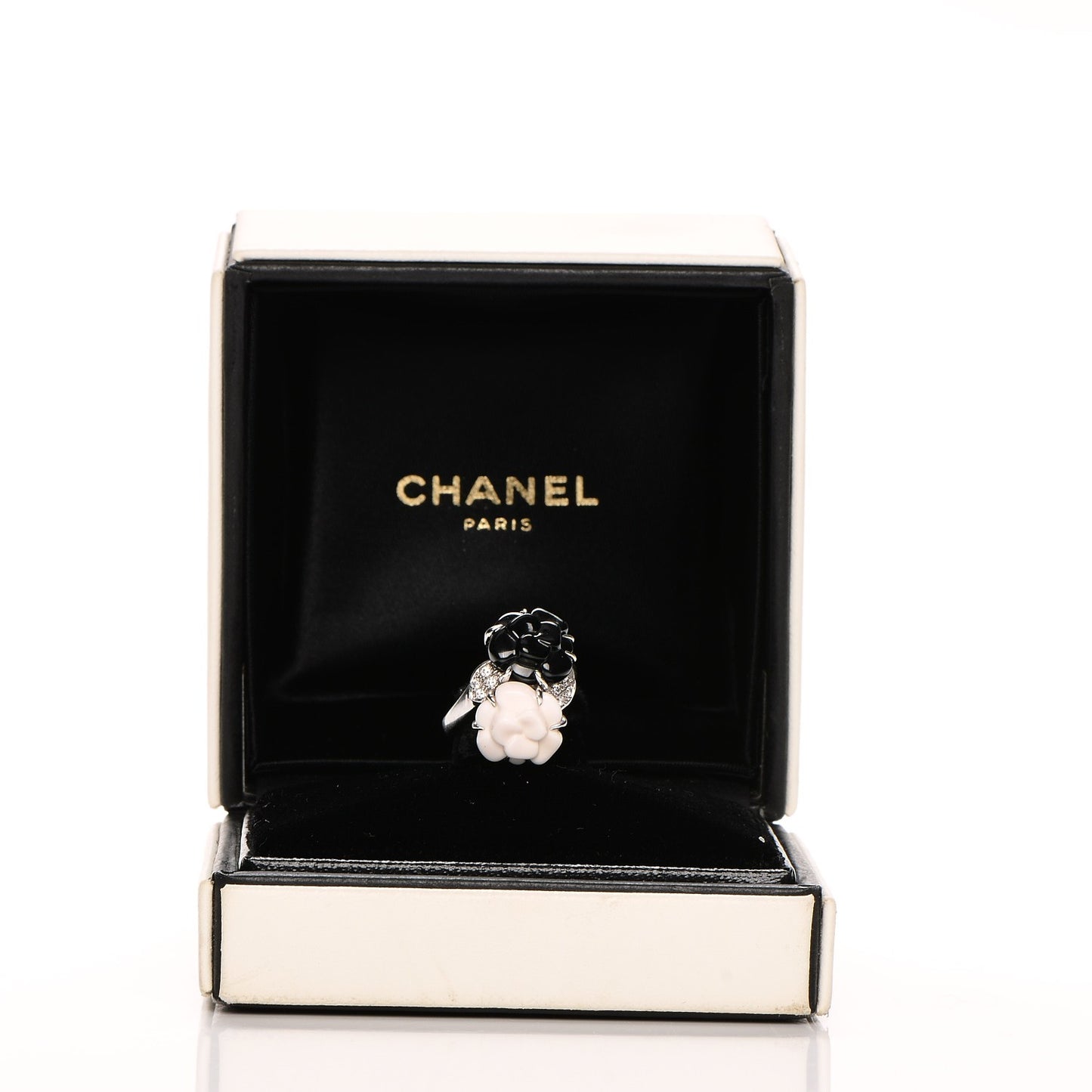 18K White Gold Onyx White Agate Diamond Camellia Ring 4.5