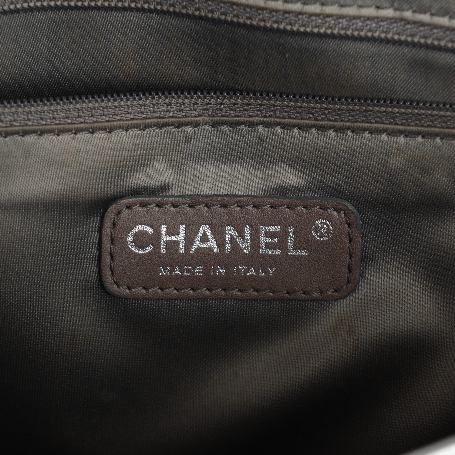 Chanel Vinyl Large Ice Cube Flap Silver 5 of 8
