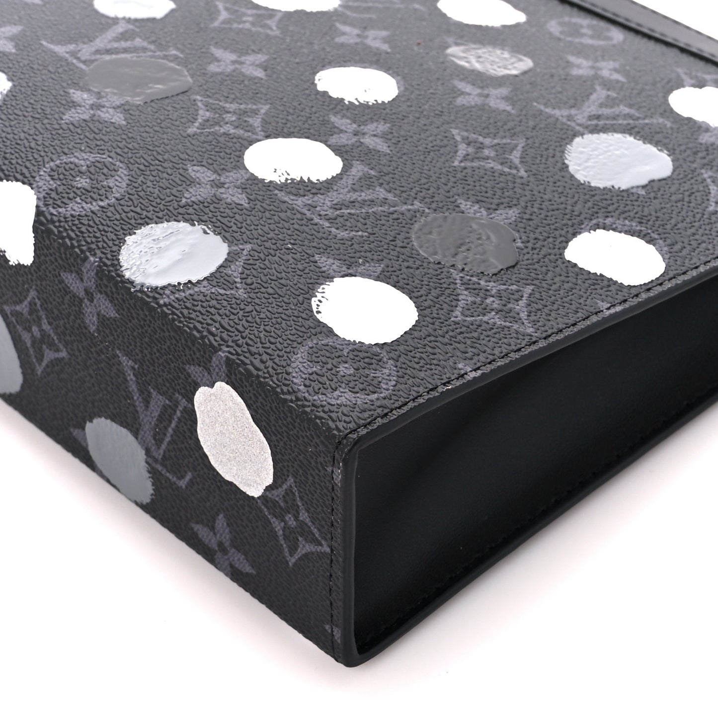 LV X YK Monogram Eclipse Dots Pochette Voyage MM Black