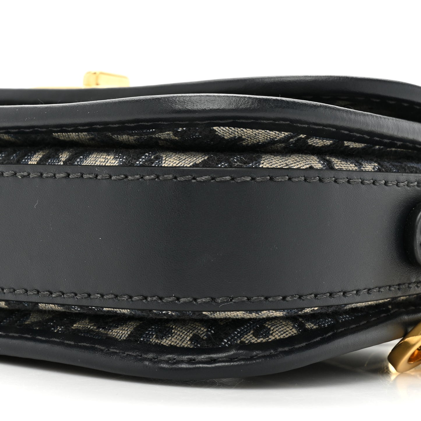 Oblique 30 Montaigne Small Avenue Bag