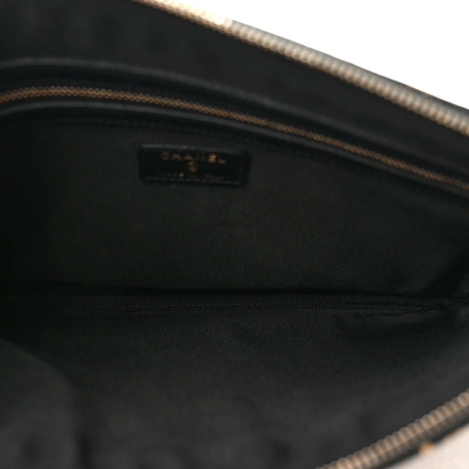 Chanel Calfskin Crocodile Embossed Graffiti 2.55 Medium Cocodile Reissue Cosmetic Case Black Gold 5 of 7