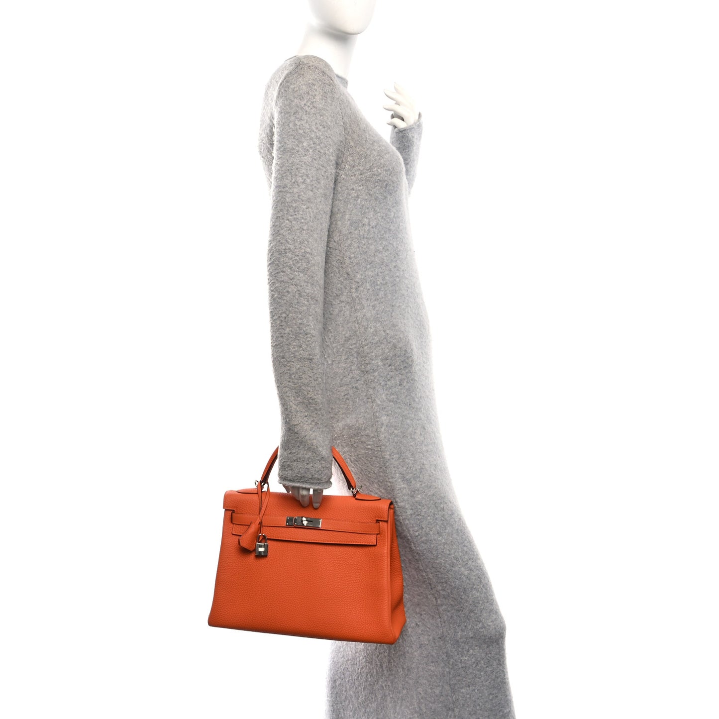 Togo Kelly Retourne 32 Orange