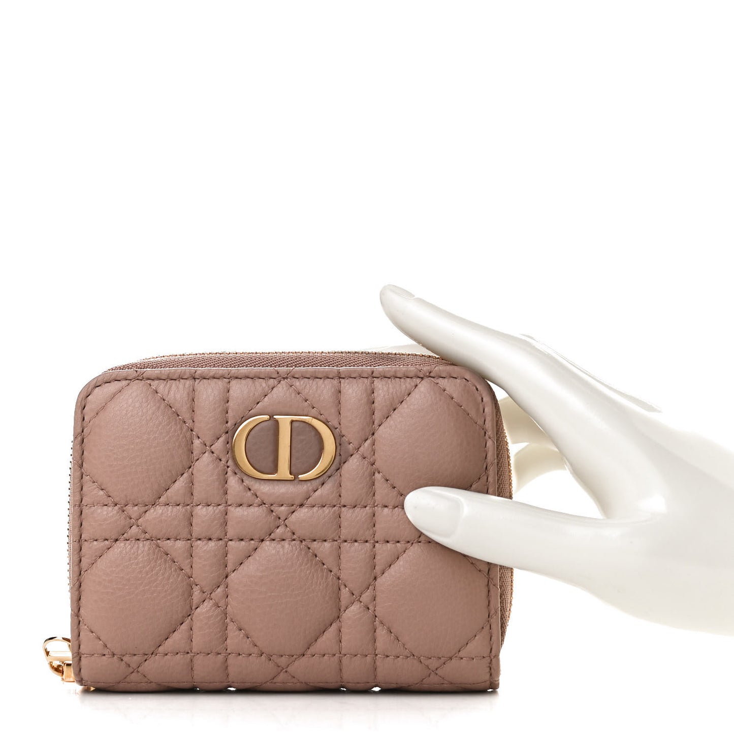Grained Calfskin Supple Cannage Caro Scarlet Zipped Wallet