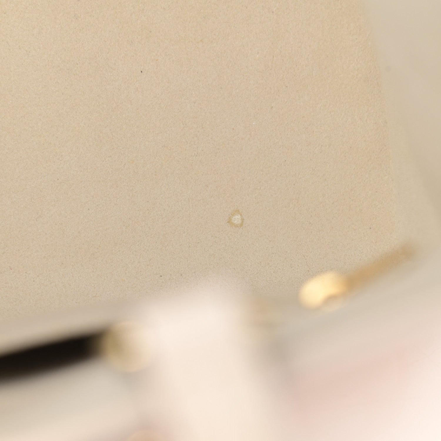 Louis Vuitton Empreinte Monogram Giant By The Pool Onthego MM Cream Saffron 14 of 18