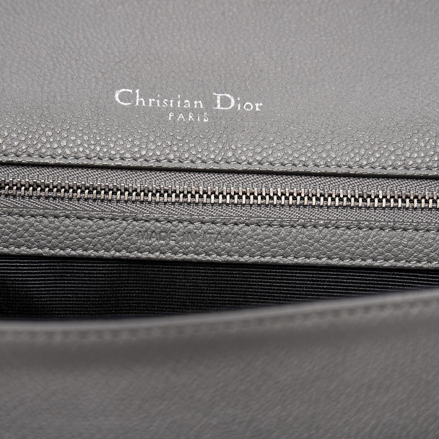 Grained Calfskin Medium Diorama Flap Bag Gris