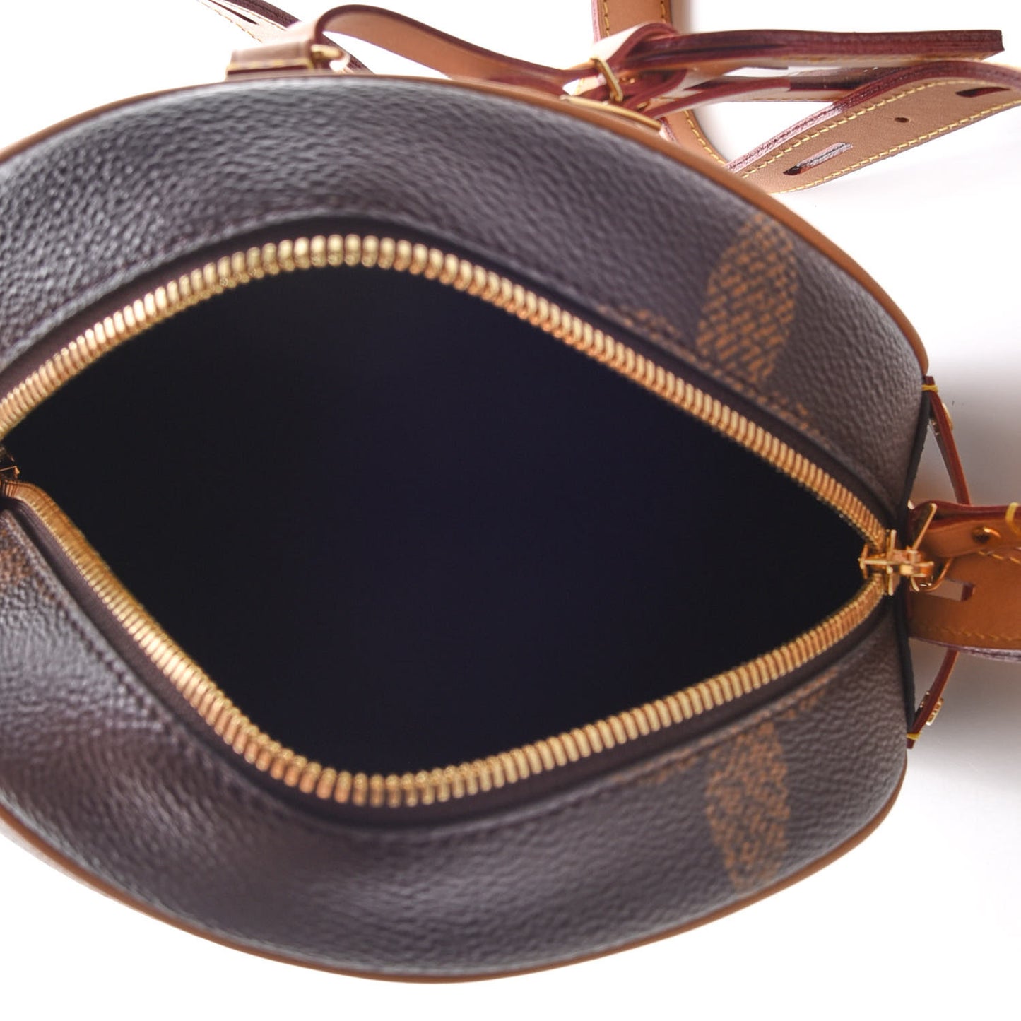 Reverse Monogram Giant Boite Chapeau Souple