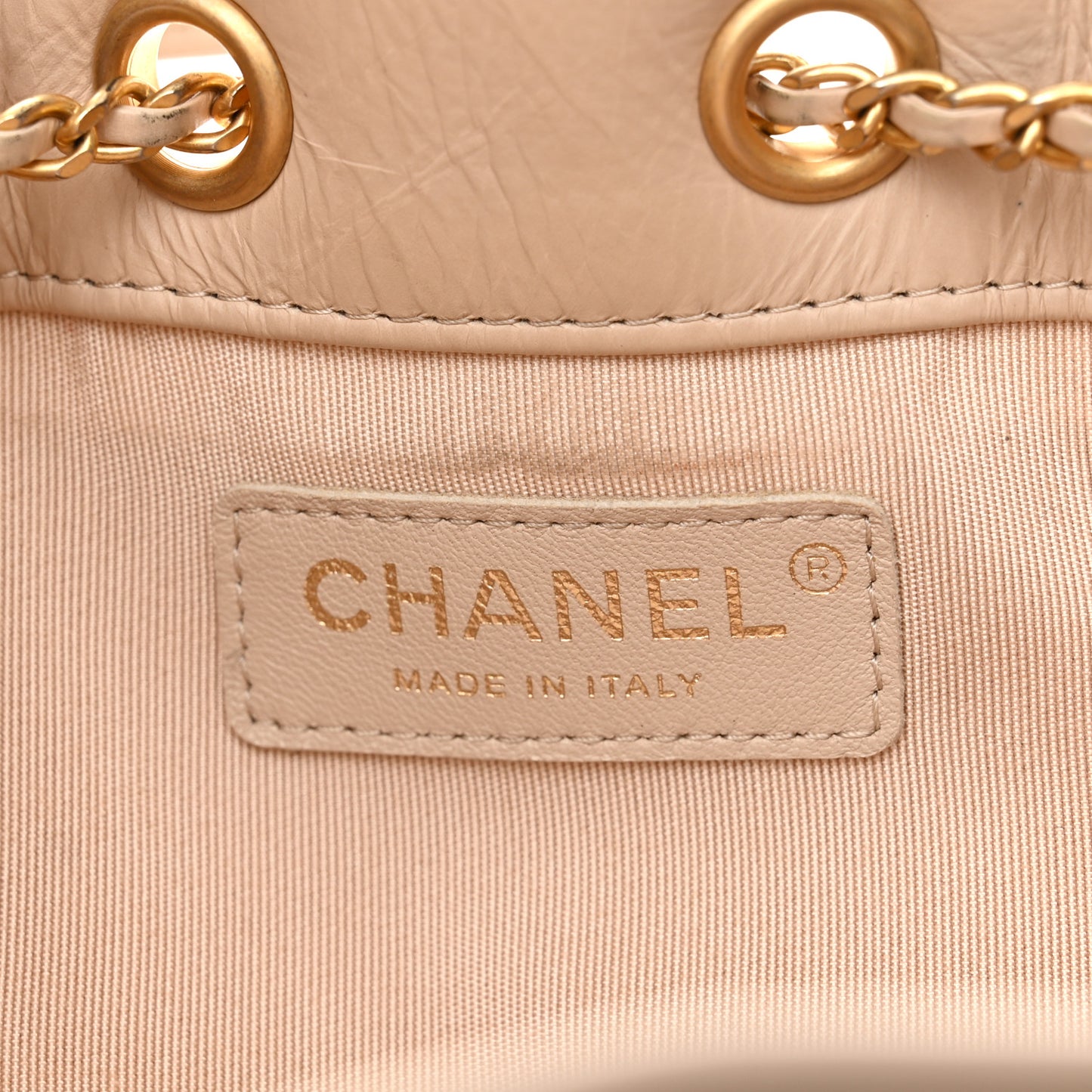 CHANELCrumpled Calfskin Coco Pleats Small Drawstring Bag Beige