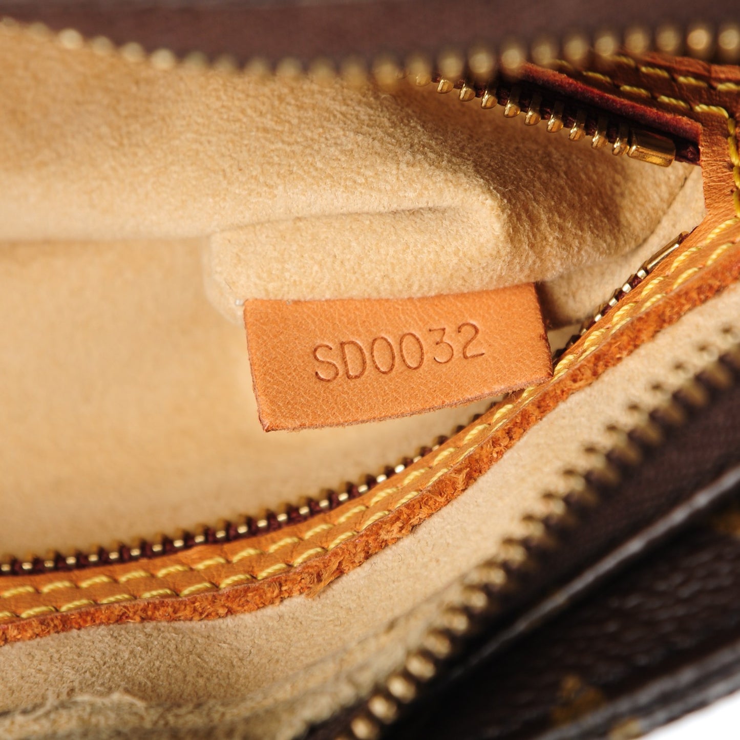 Monogram Looping MM
