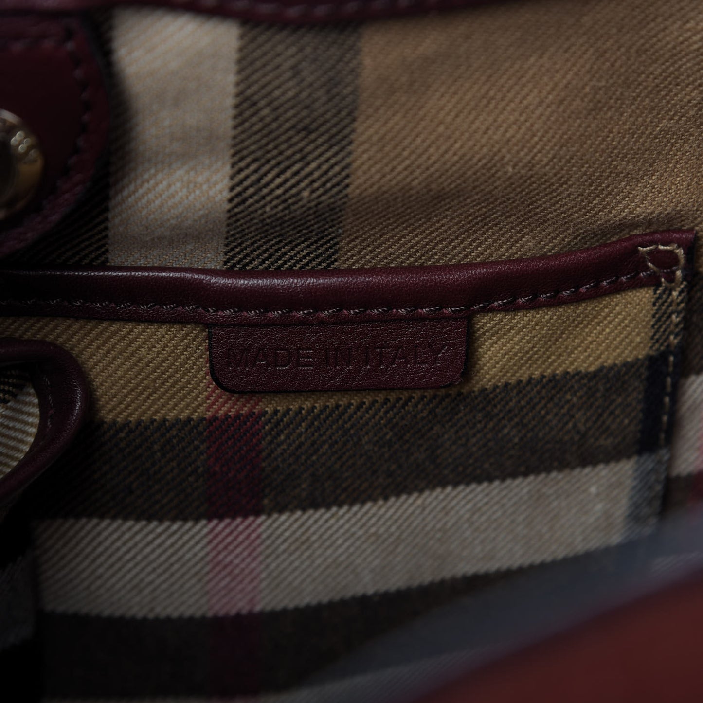 Grainy Nubuck Medium Banner Tote Deep Claret
