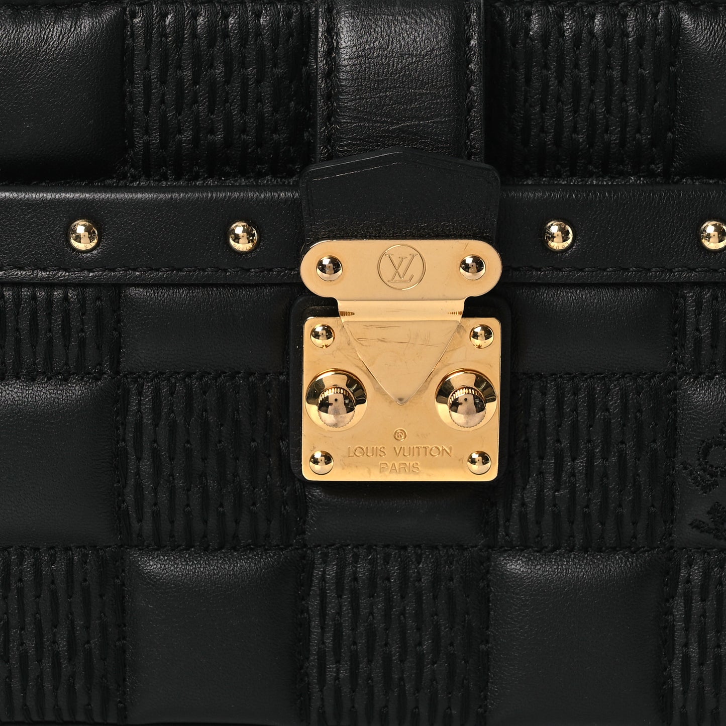 Damier Quilt Lambskin Troca Pochette Black
