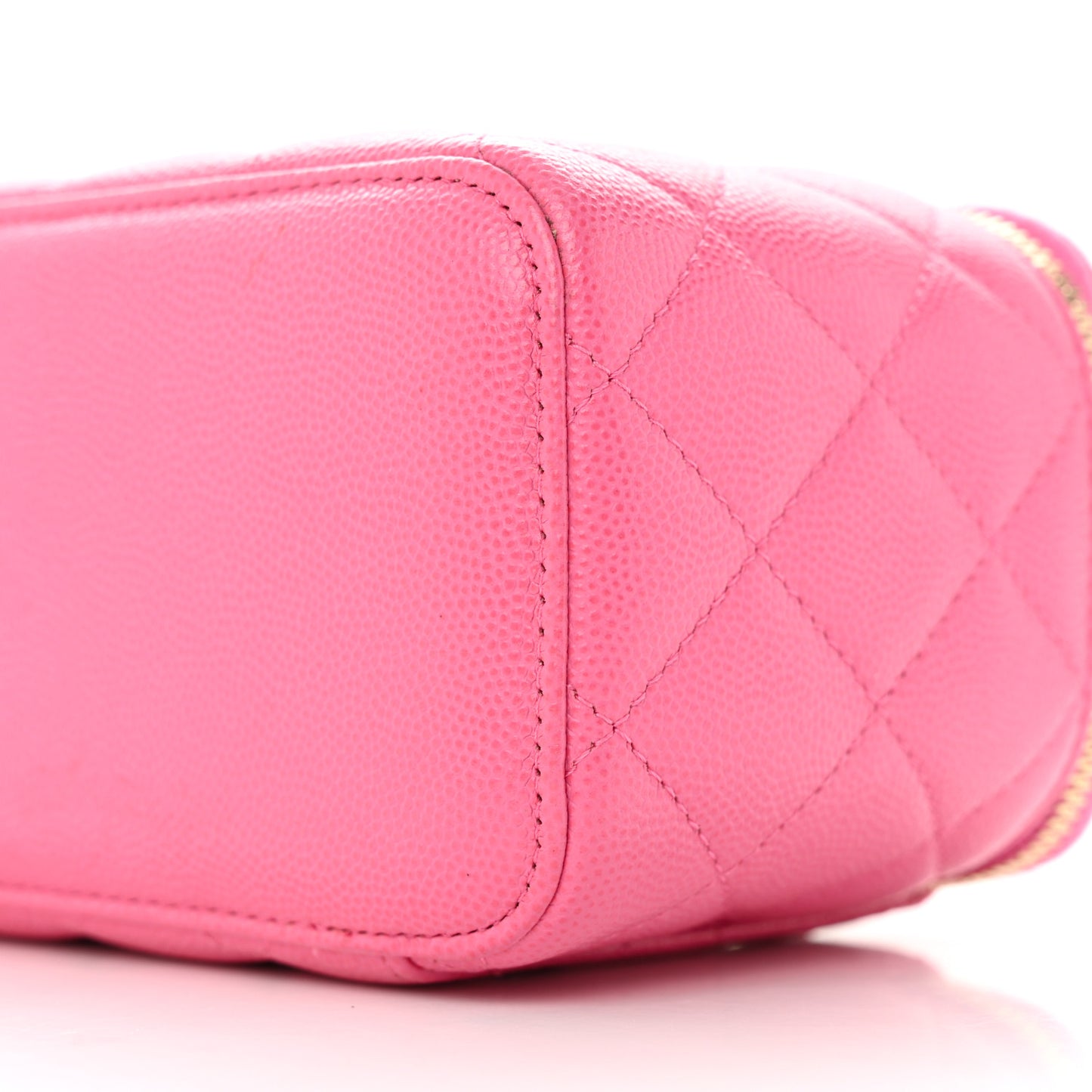Caviar Quilted Small Vanity Case With Chain Pink