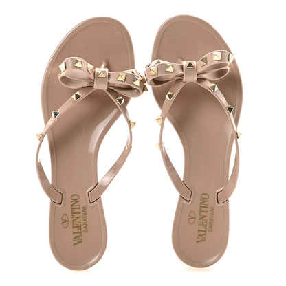 Valentino Garavani PVC Jelly Rockstud Bow Thong Sandals 39 Poudre 2 of 9
