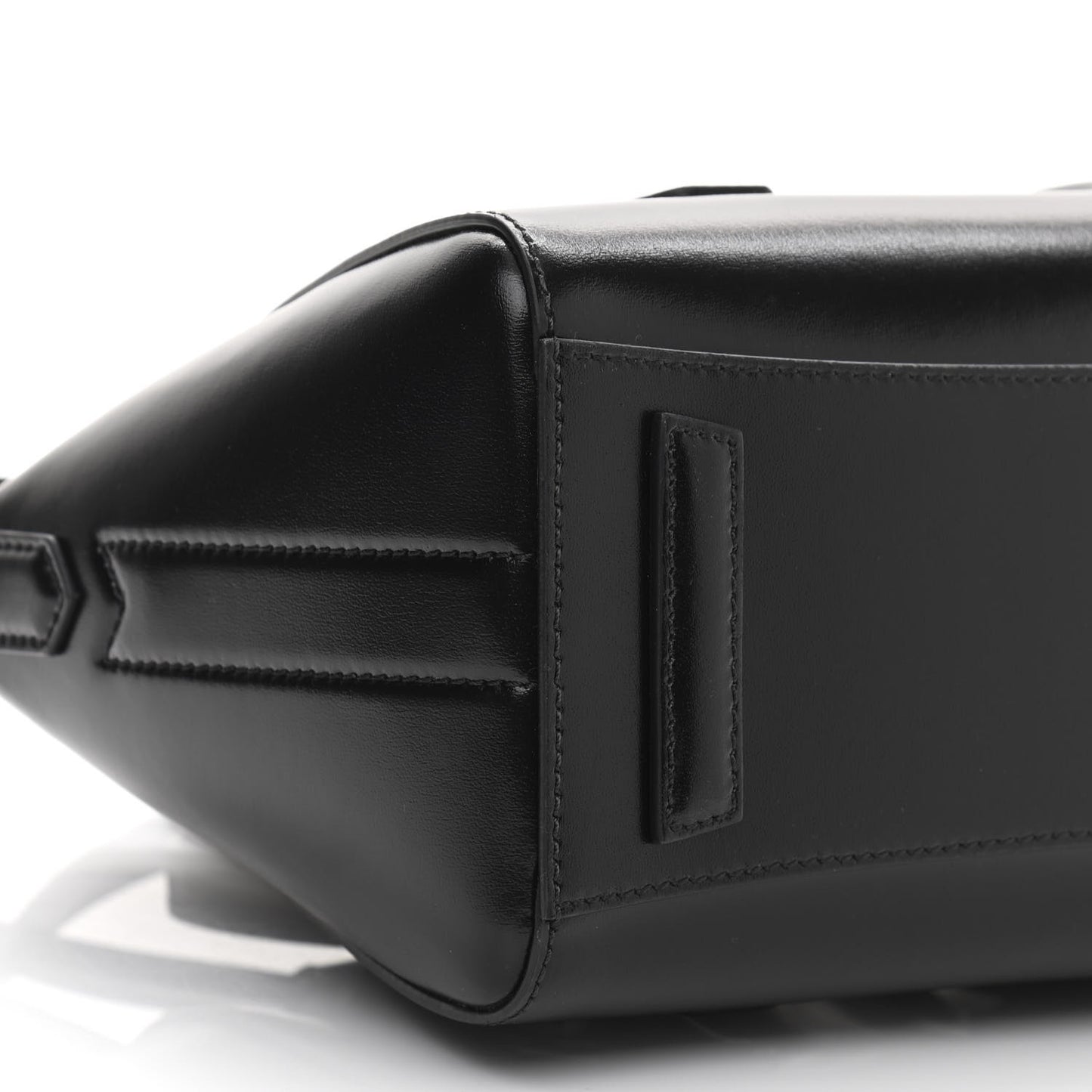 Box Calfskin Mini Lock Antigona Black
