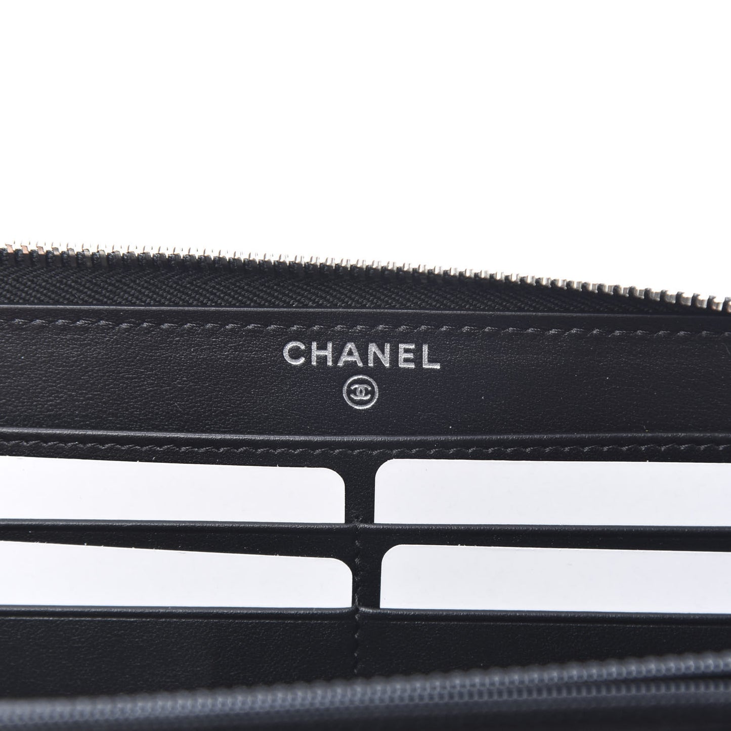 Caviar Quilted Incognito Large Gusset Zip Around Wallet Black