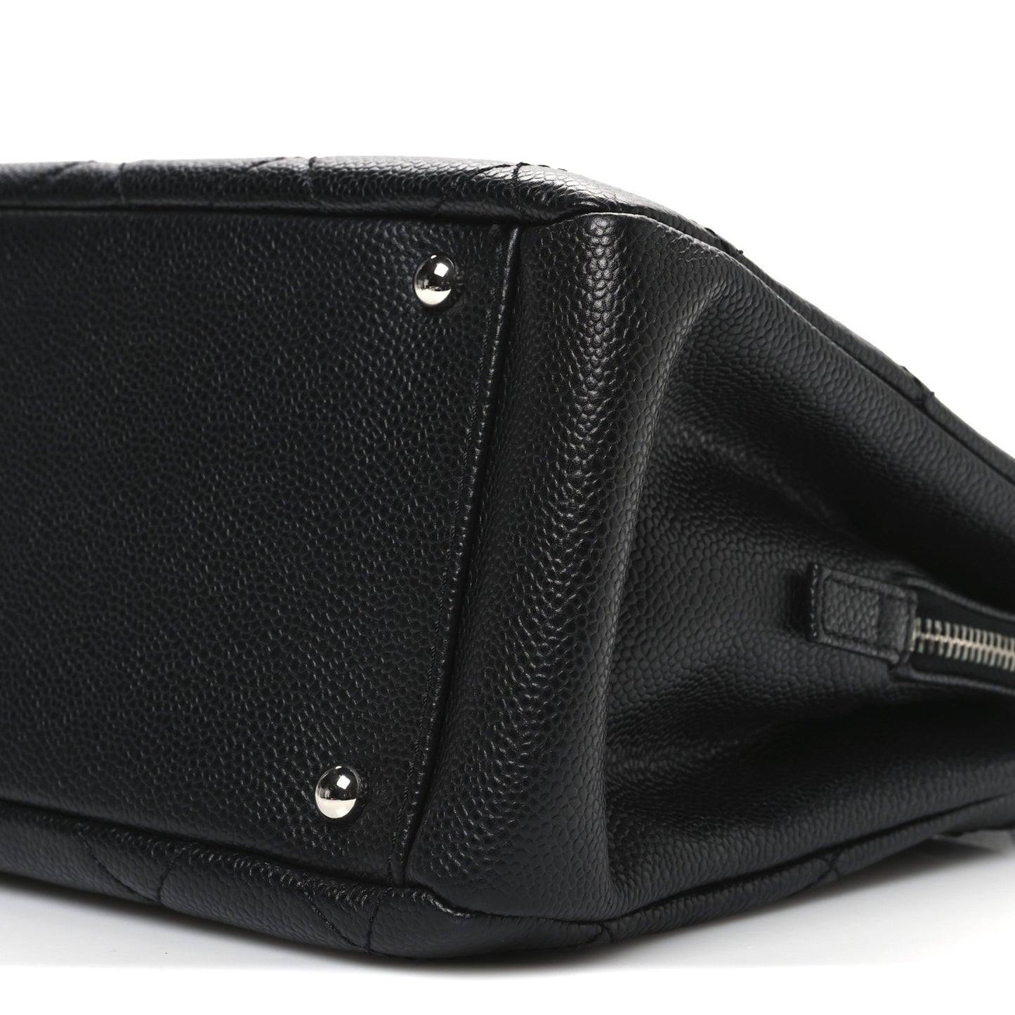 Caviar Quilted CC Timeless Soft Tote Black