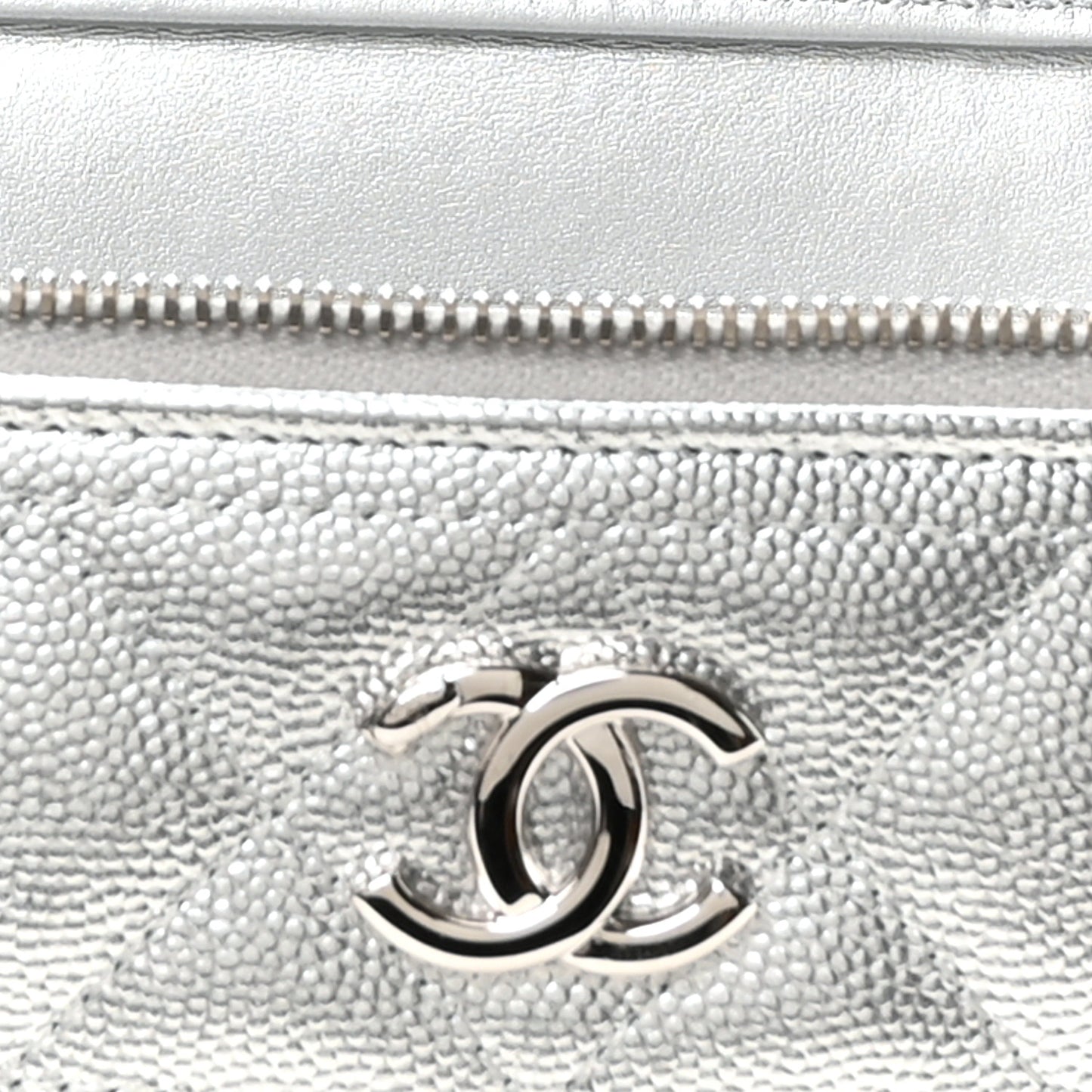 Metallic Caviar Quilted Trendy Handle Mini Vanity Silvery