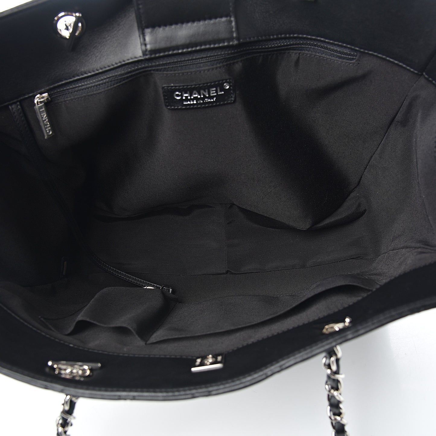 Calfskin Quilted Large Classic Shopping Tote Black