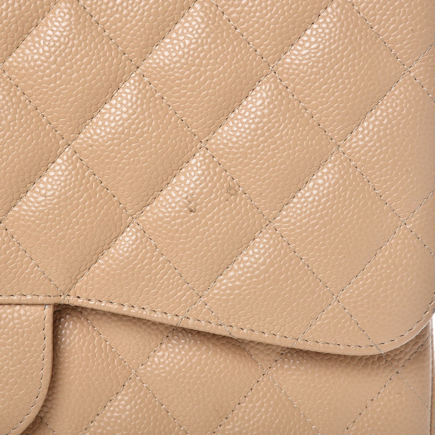 Caviar Quilted Jumbo Double Flap Beige Clair
