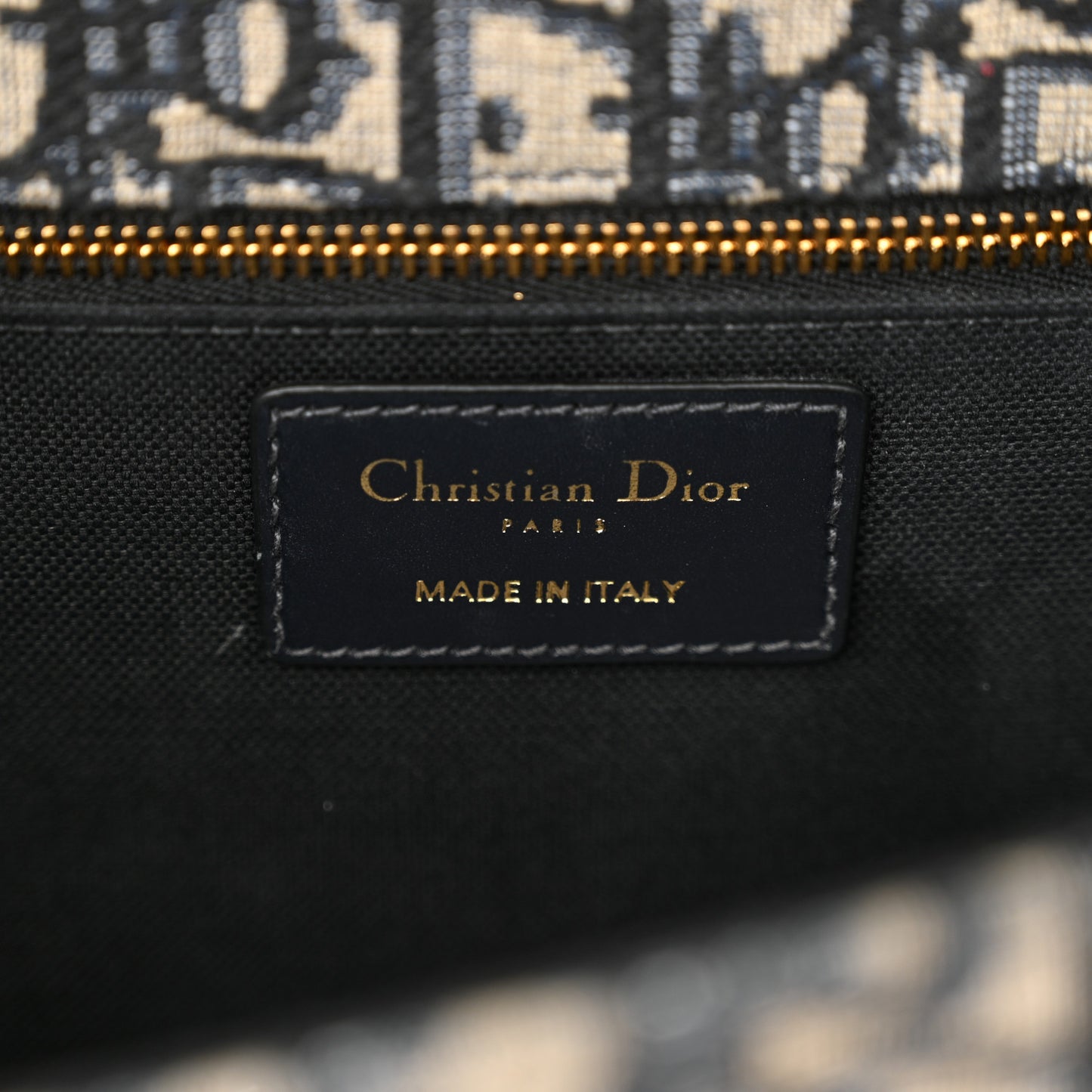 Oblique 30 Montaigne Chain Flap Bag Blue