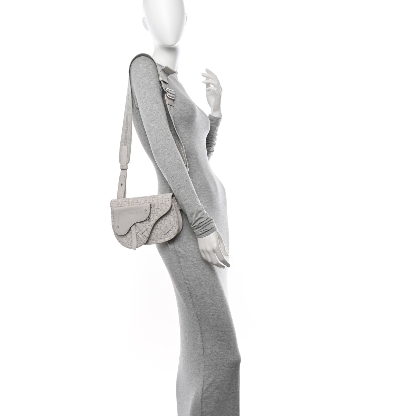 Oblique Saddle Messenger Pouch Beige