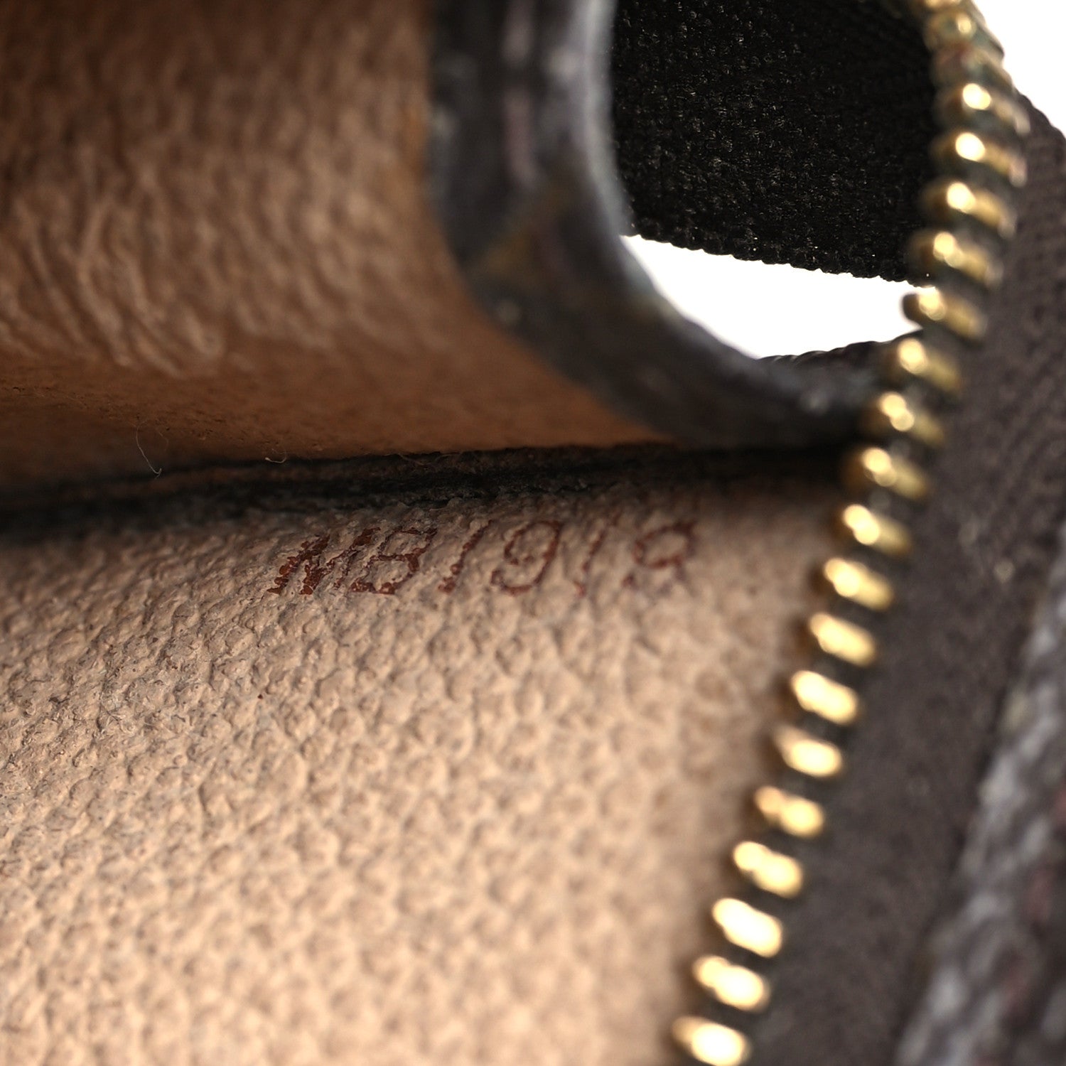 Louis Vuitton Monogram Toiletry Pouch 15 7 of 8