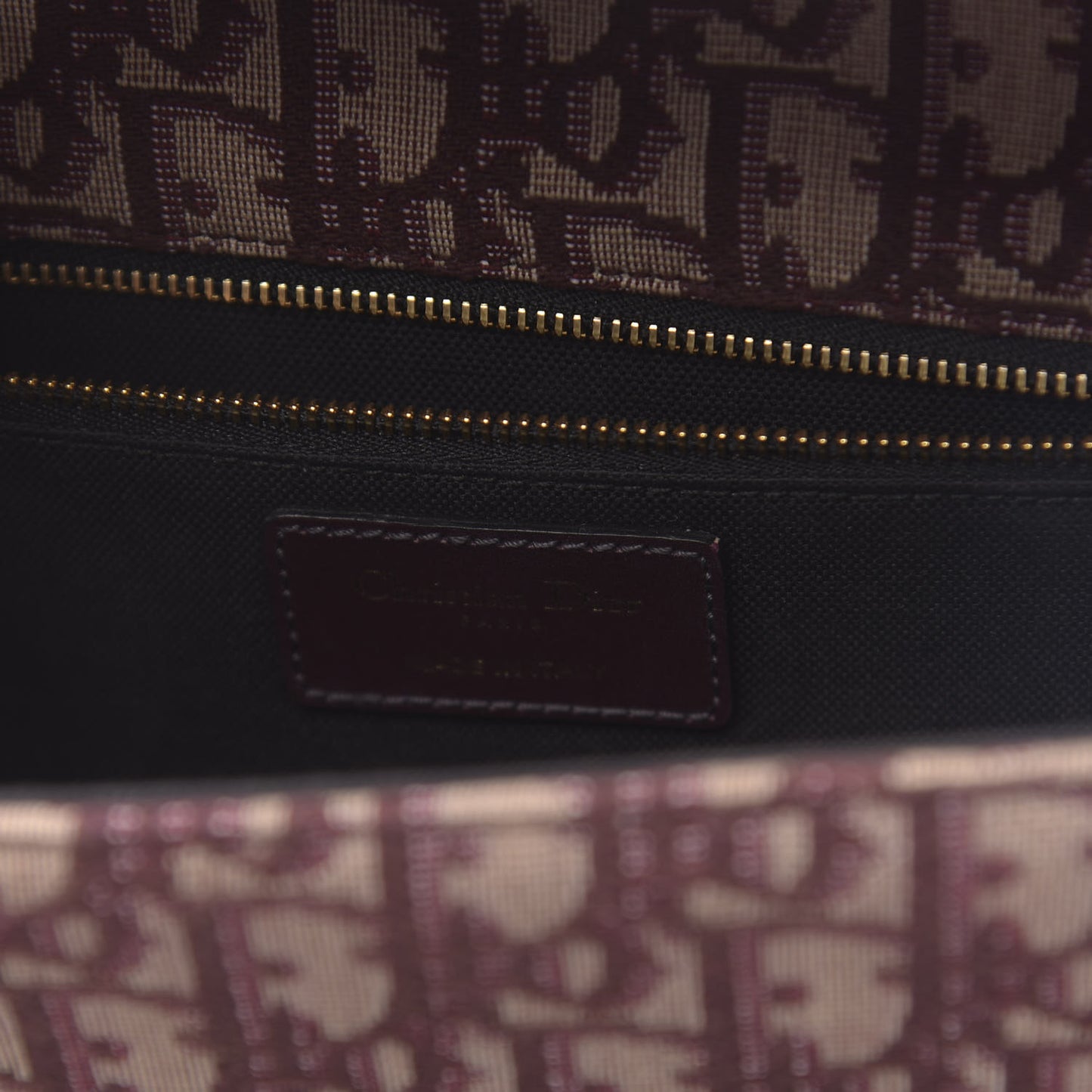 Oblique 30 Montaigne Flap Bag Burgundy