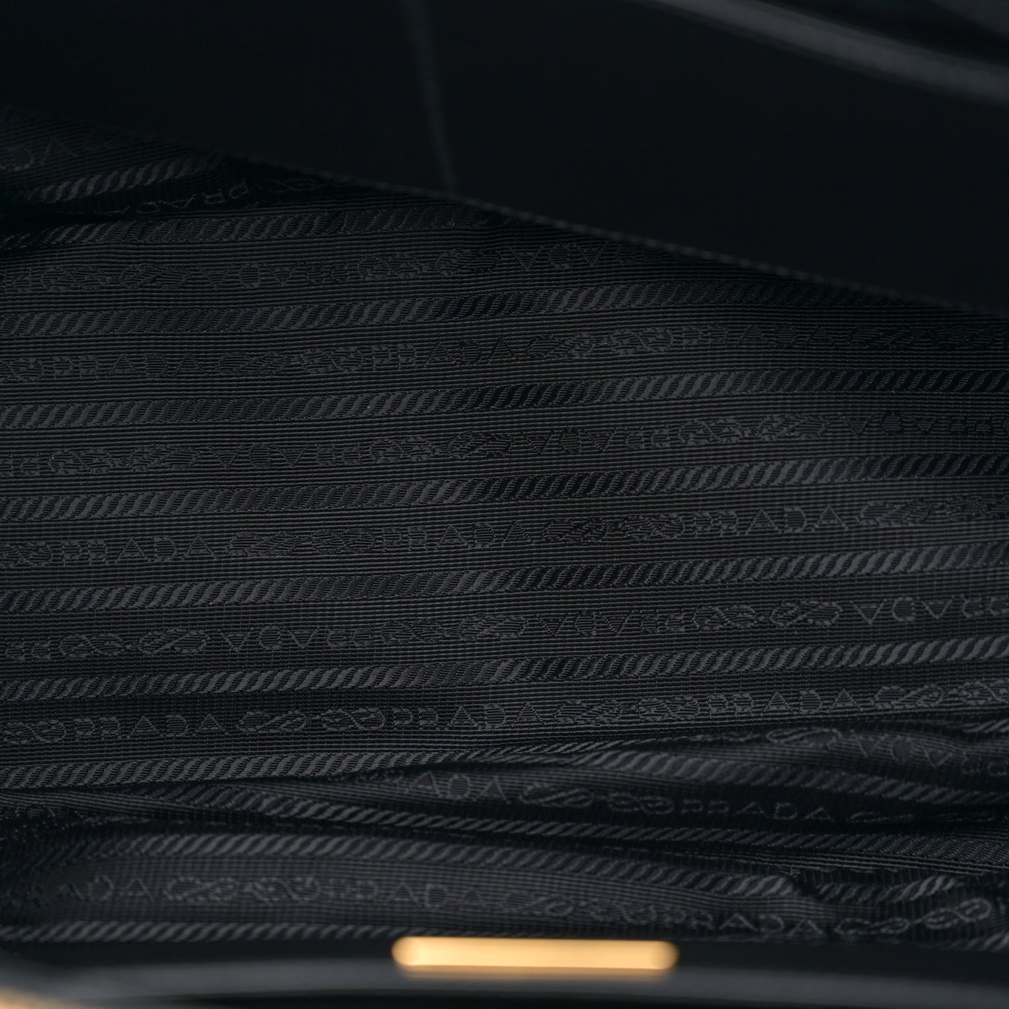 Saffiano Lux Large Galleria Double Zip Tote Black