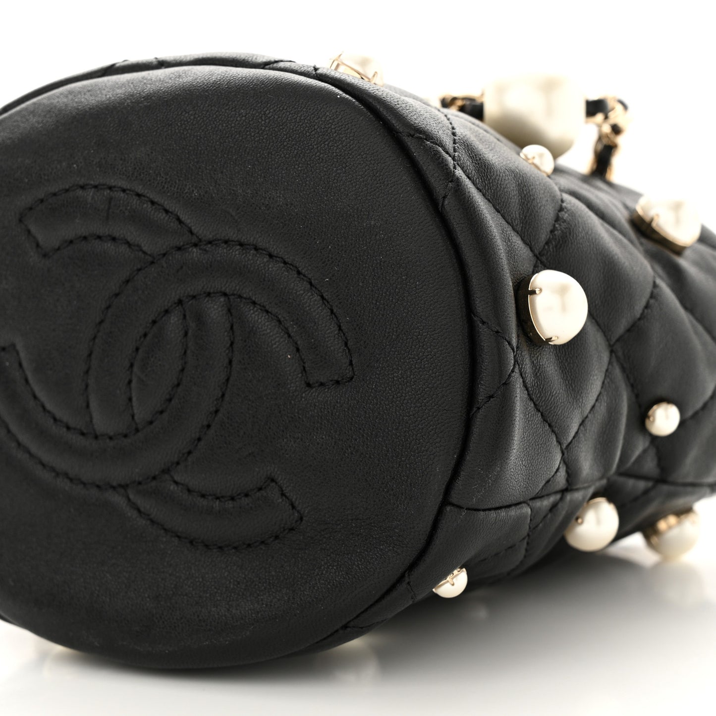 Lambskin Quilted Pearl Mini About Pearls Drawstring Bag Black