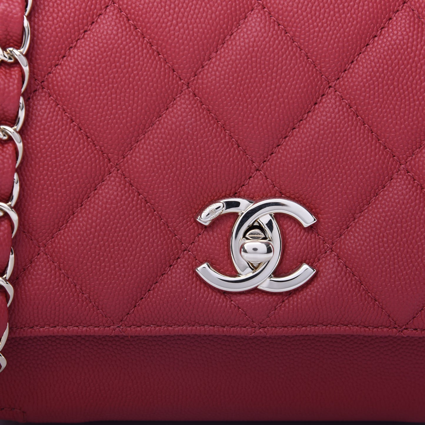 Caviar Quilted Medium Business Affinity Flap Red