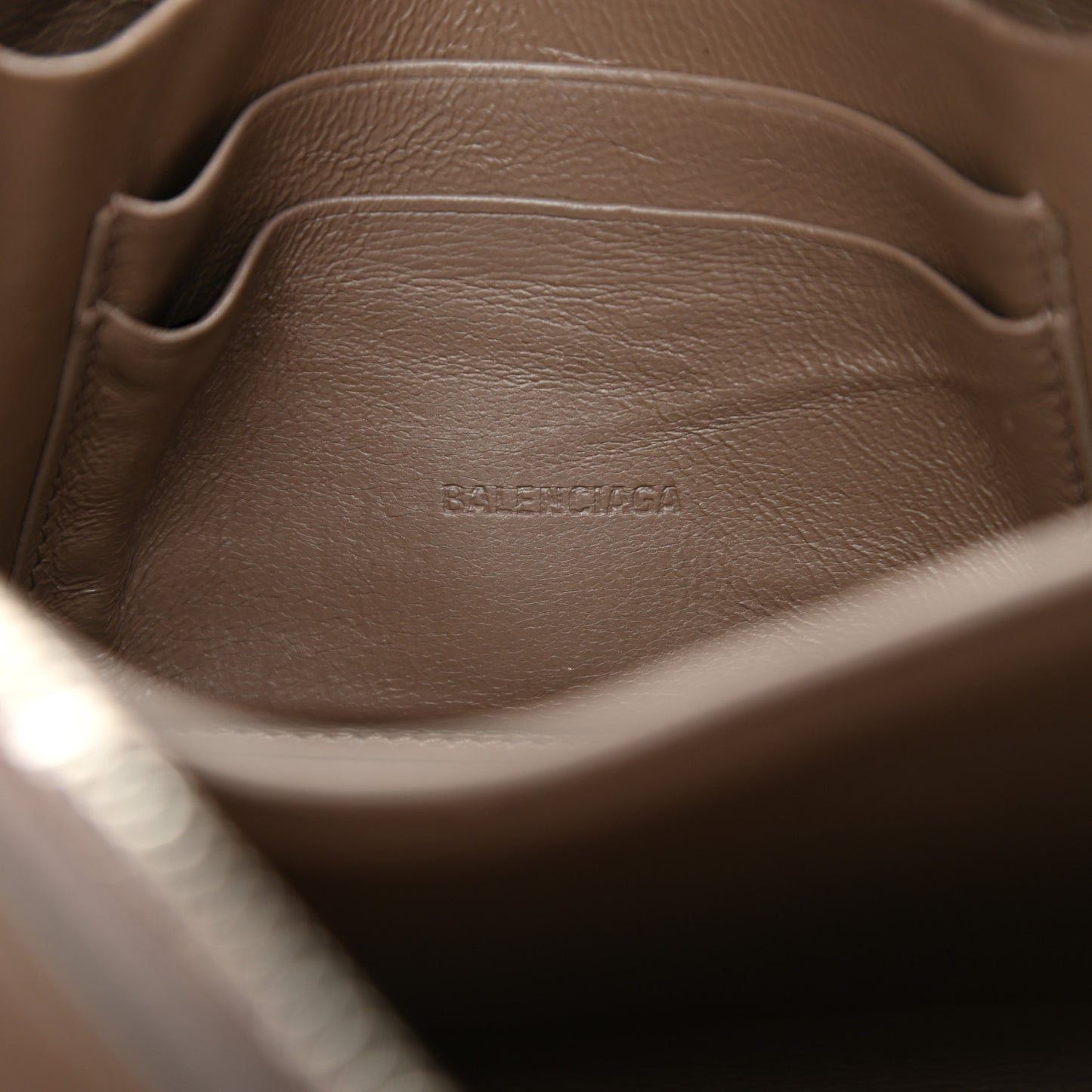 Grained Calfskin Neo Classic Aged Silver Multipouch Mink Grey