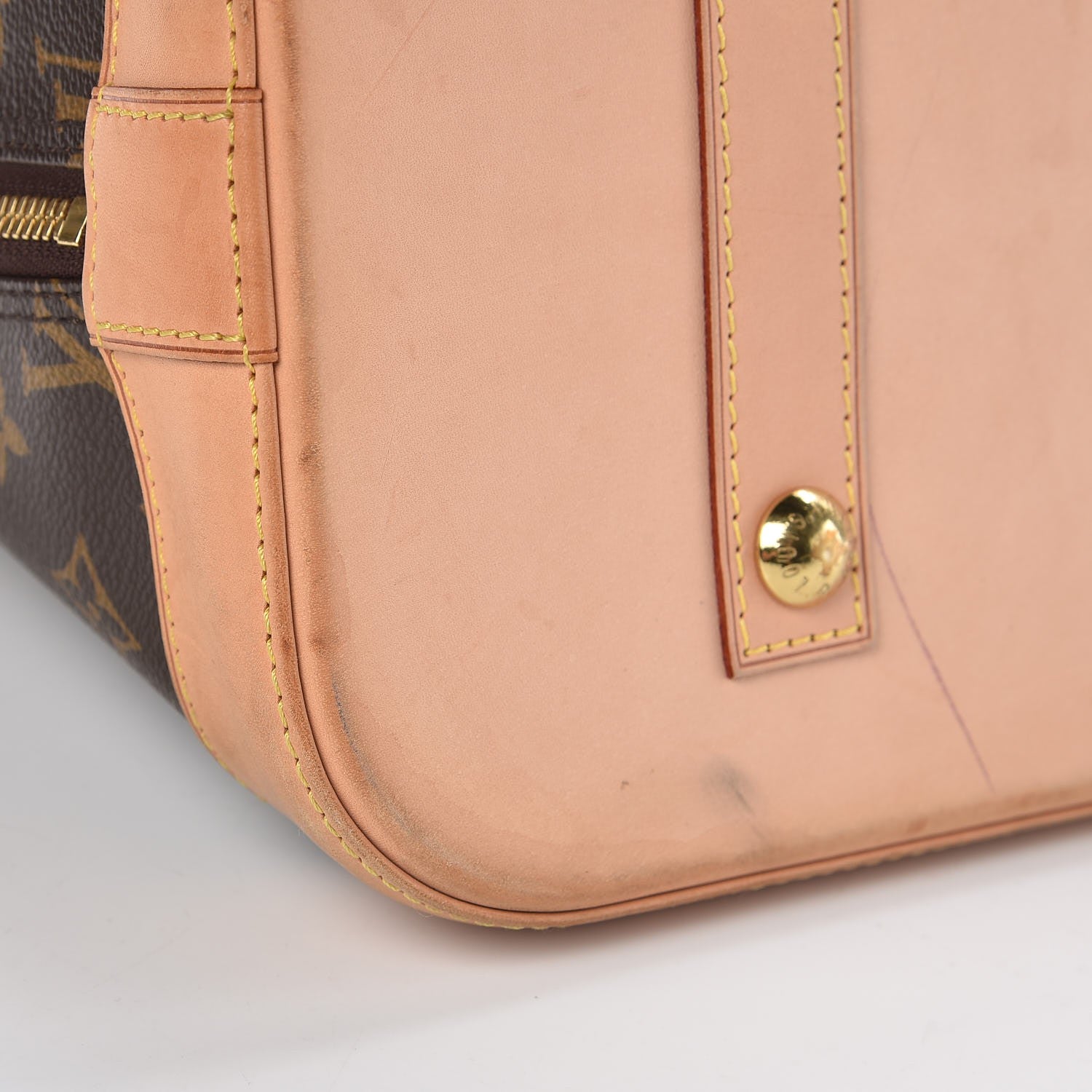 Louis Vuitton Monogram Alma GM 15 of 18