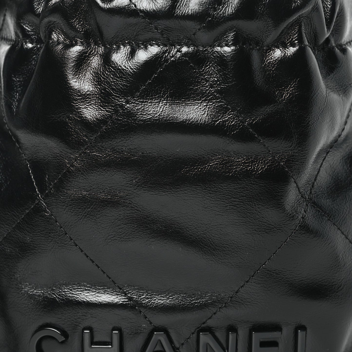 Shiny Calfskin Quilted Mini Chanel 22 So Black
