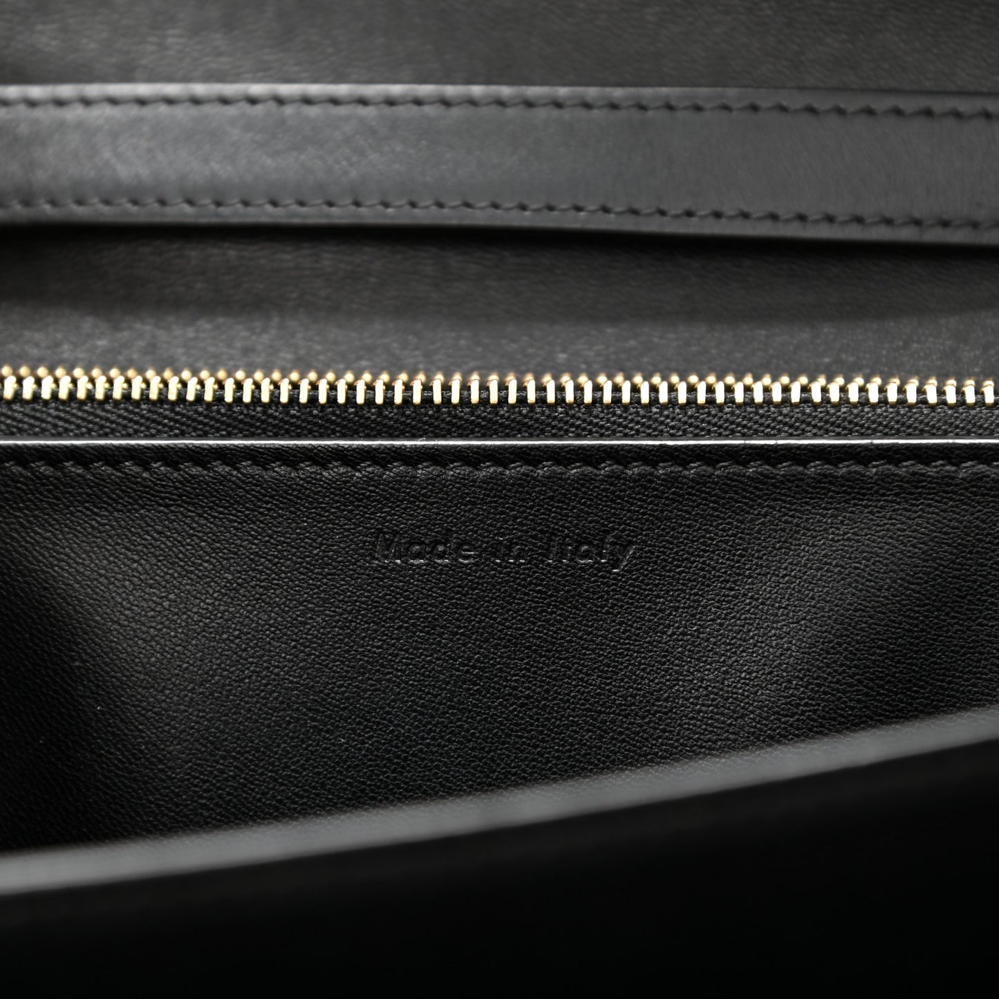Box Calfskin Medium Classic Box Flap Bag Black