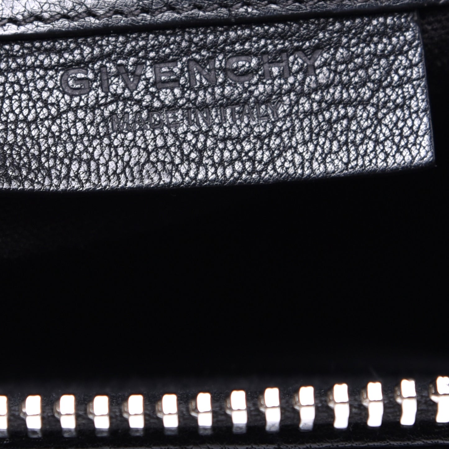 Sugar Goatskin Medium Antigona Black