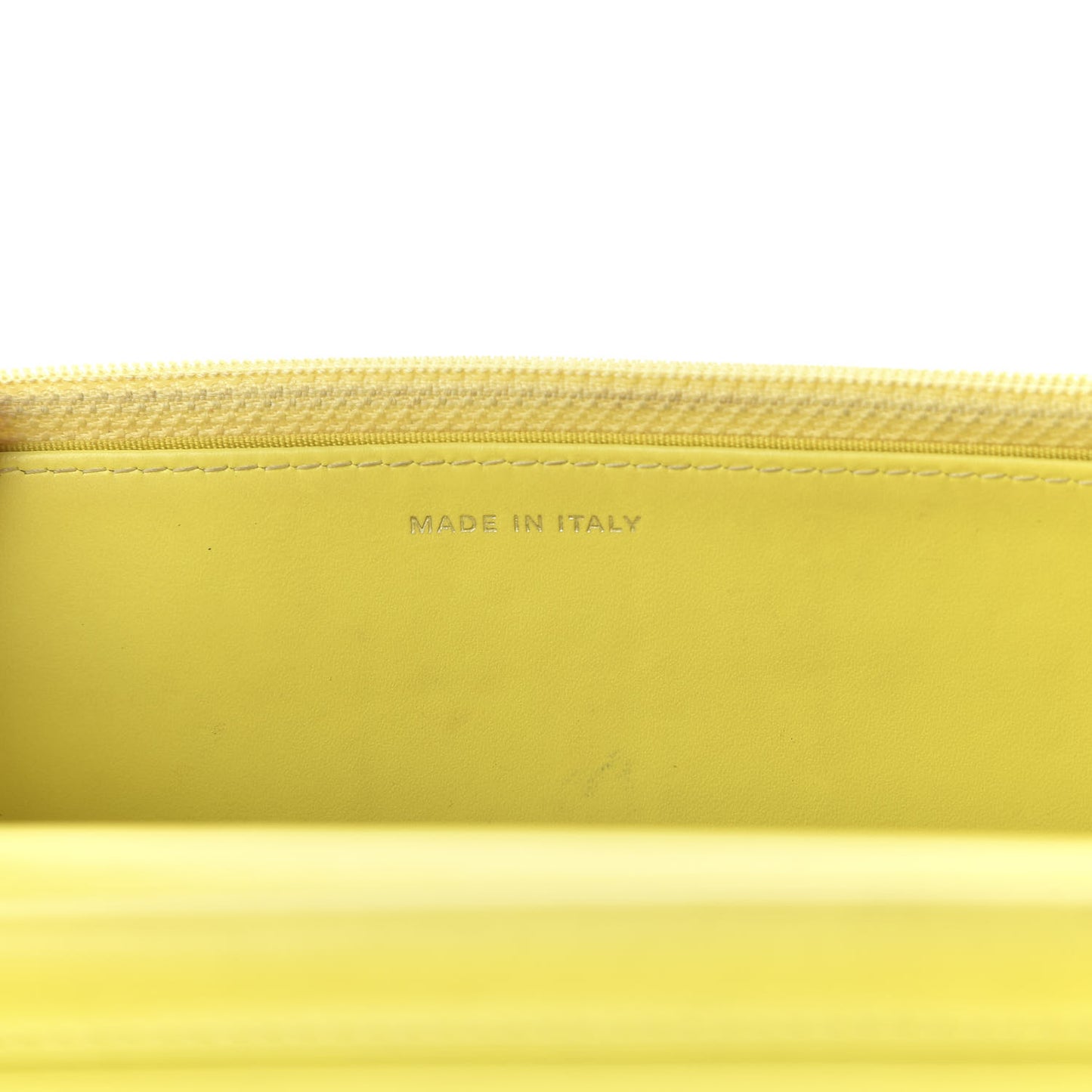 Patent Quilted Chevron Diamond CC Wallet On Chain WOC