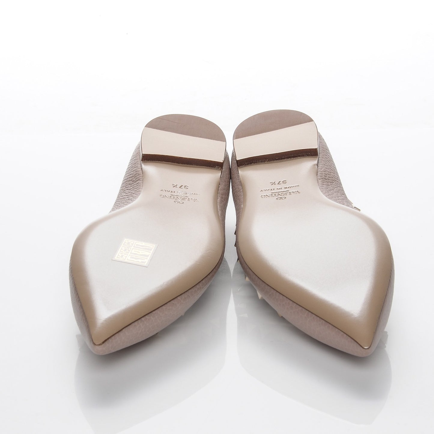 Pebbled Calfskin Rockstud Ballerina Flats 37.5 Poudre