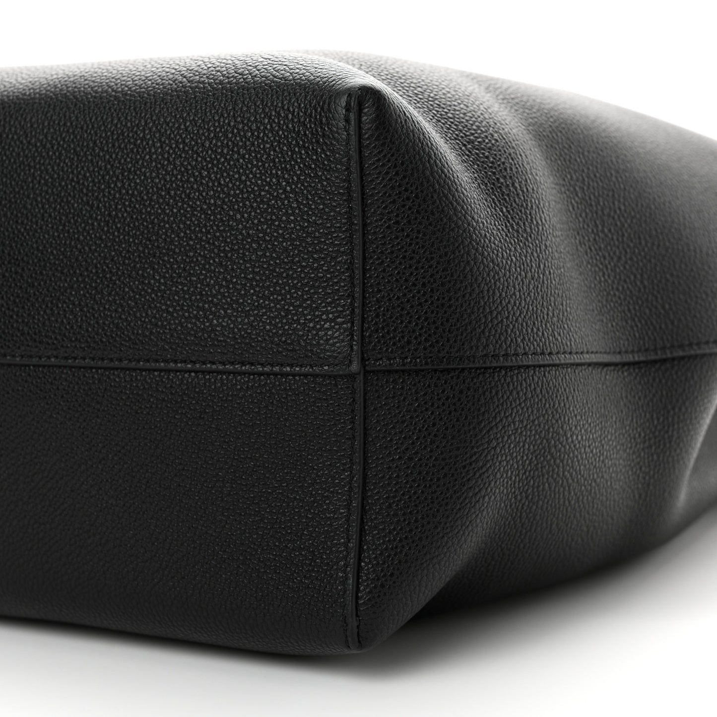 Grained Calfskin Triomphe Medium Cabas Anais Black