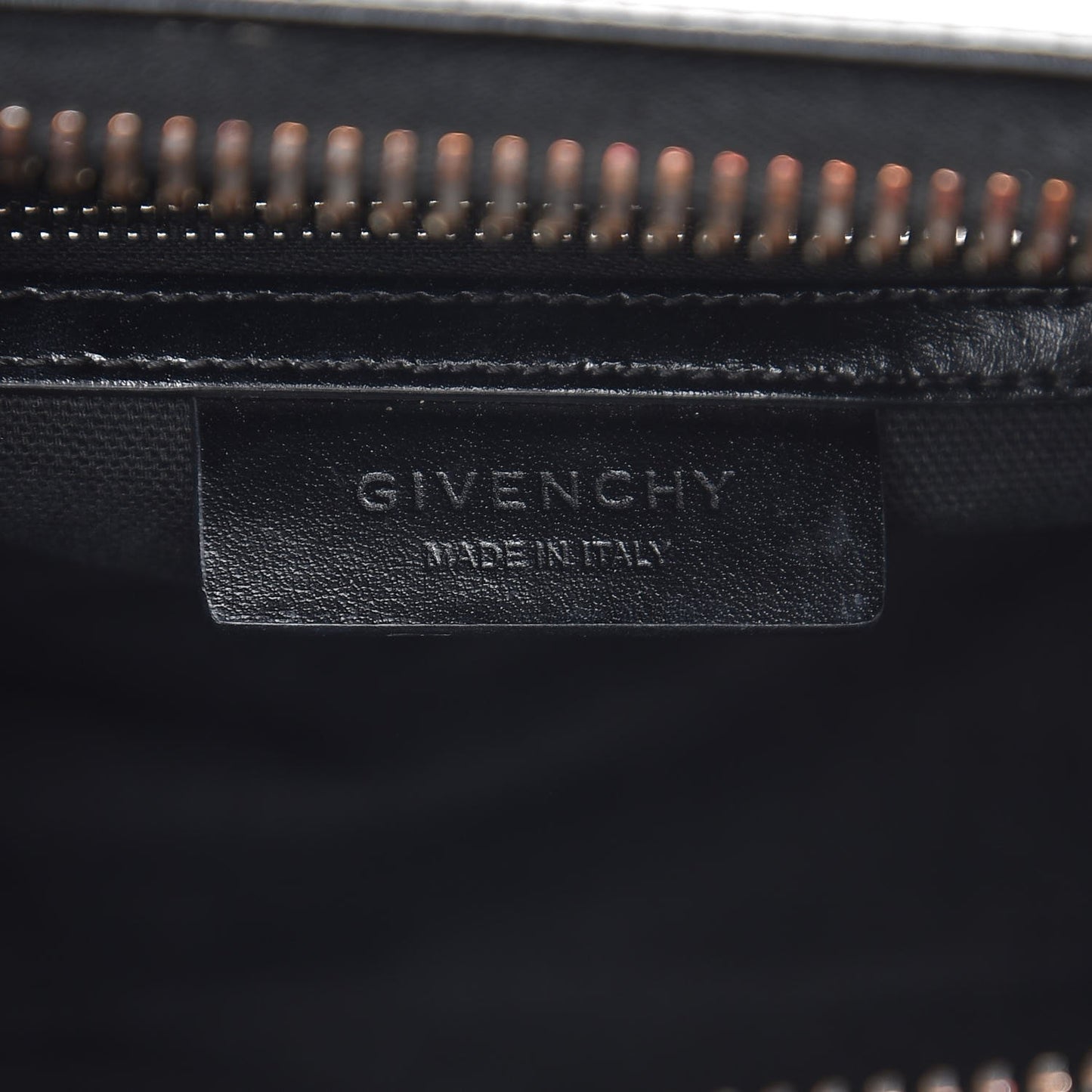 Shiny Lord Calfskin Small Antigona Black