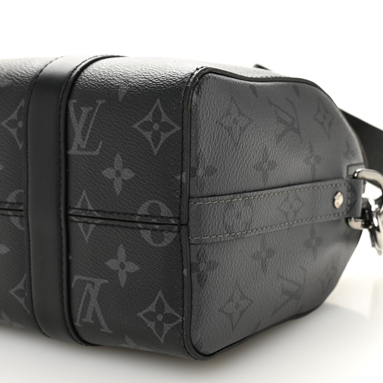 Louis Vuitton Reverse Monogram Eclipse City Keepall 9 of 9