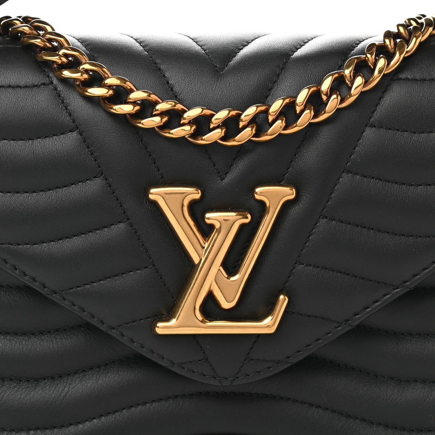 Calfskin New Wave Chain MM Black