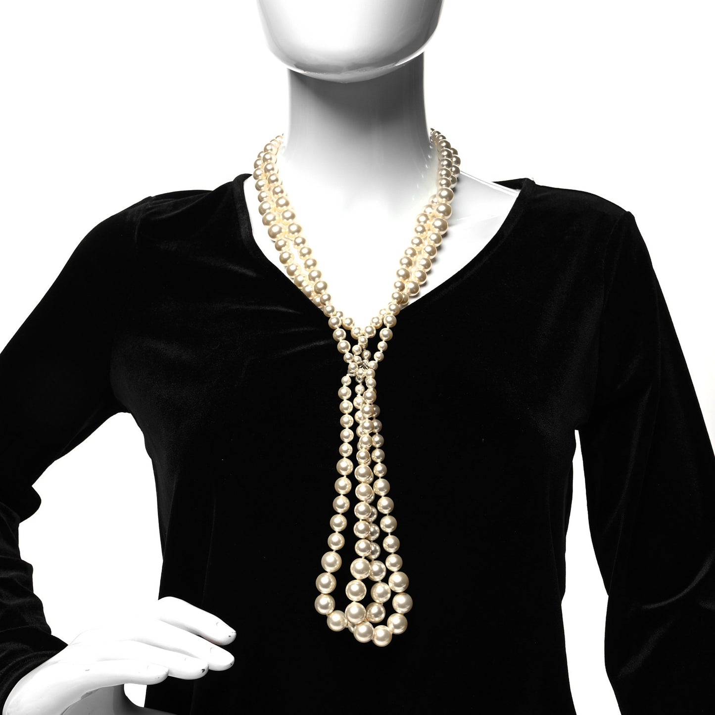 Graduated Pearl CC Long Necklace