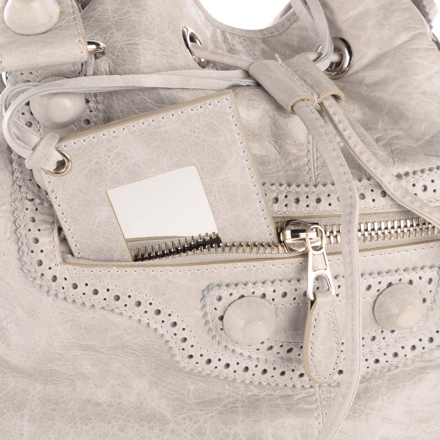 Agneau Giant Brogues Hardware Pompon Argent