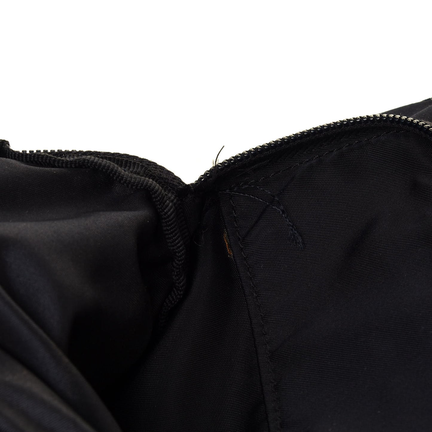 Nylon Vela Messenger Bag Black