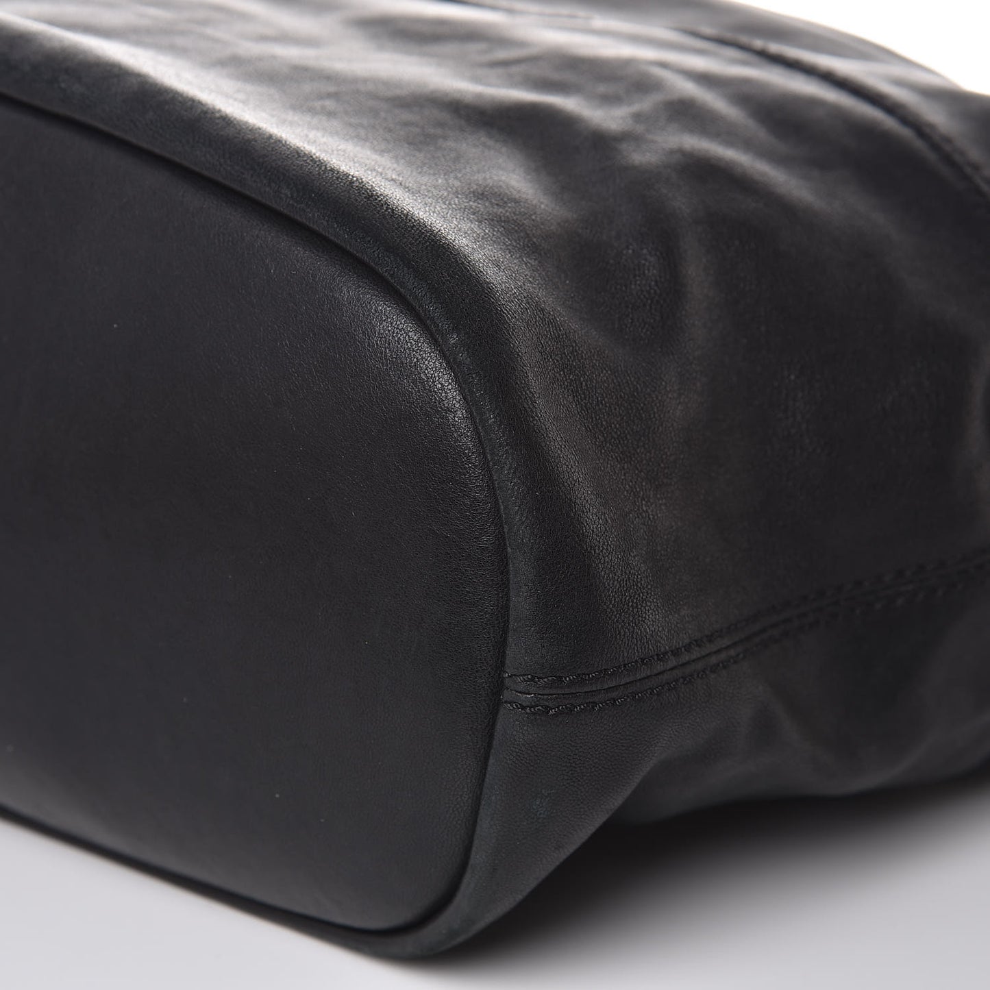 Lambskin Medium Nightingale Black