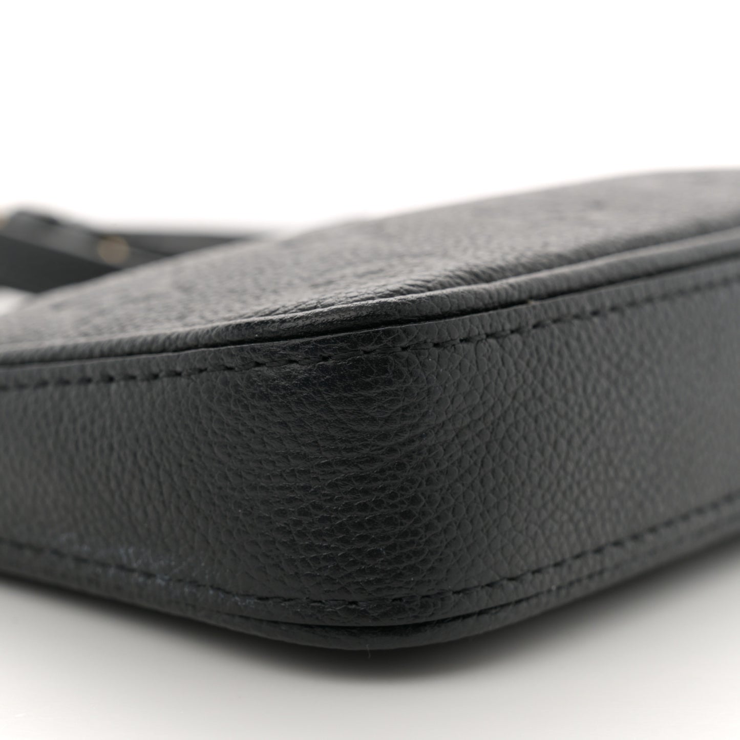 Empreinte Easy Pouch On Strap Black