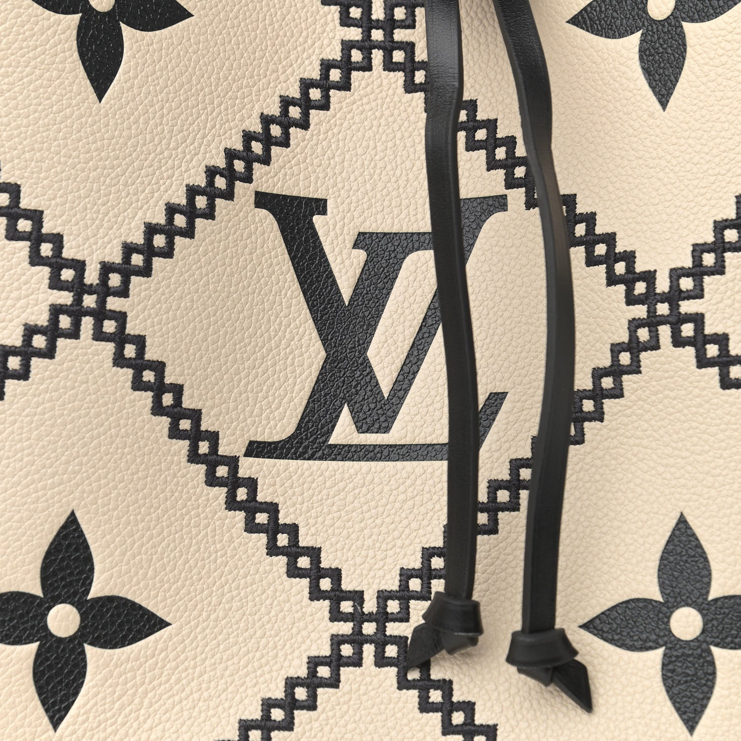 Louis Vuitton Empreinte Monogram Giant Broderies Neonoe MM Cream Black 8 of 12