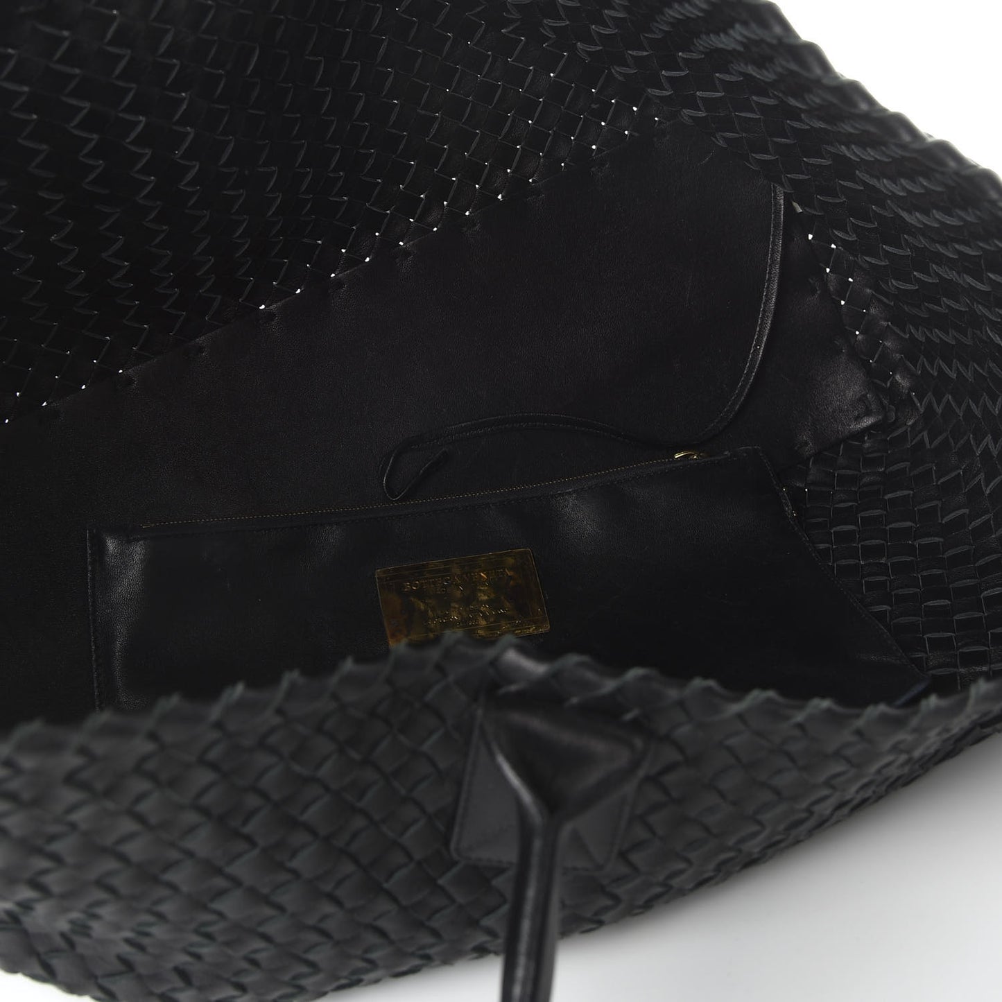 Nappa Intrecciato Medium Cabat Black