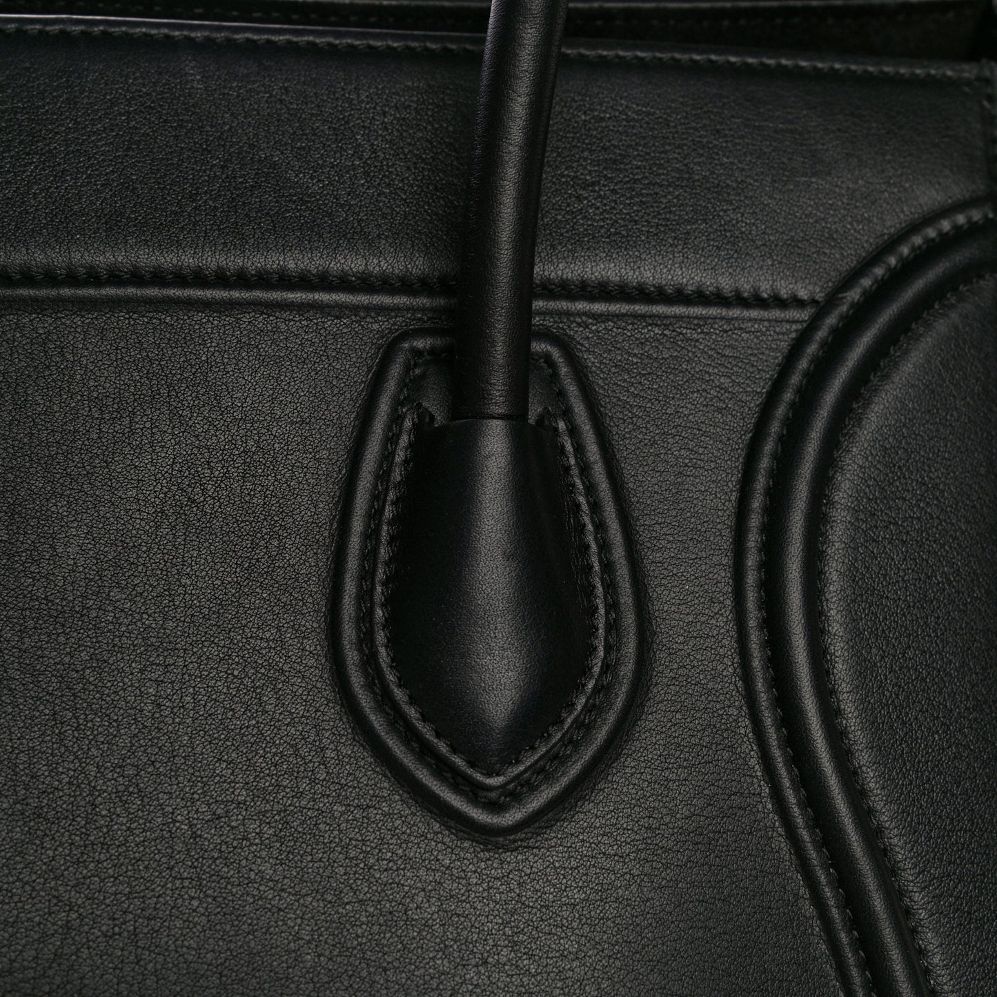 Supple Calfskin Medium Phantom Luggage Black