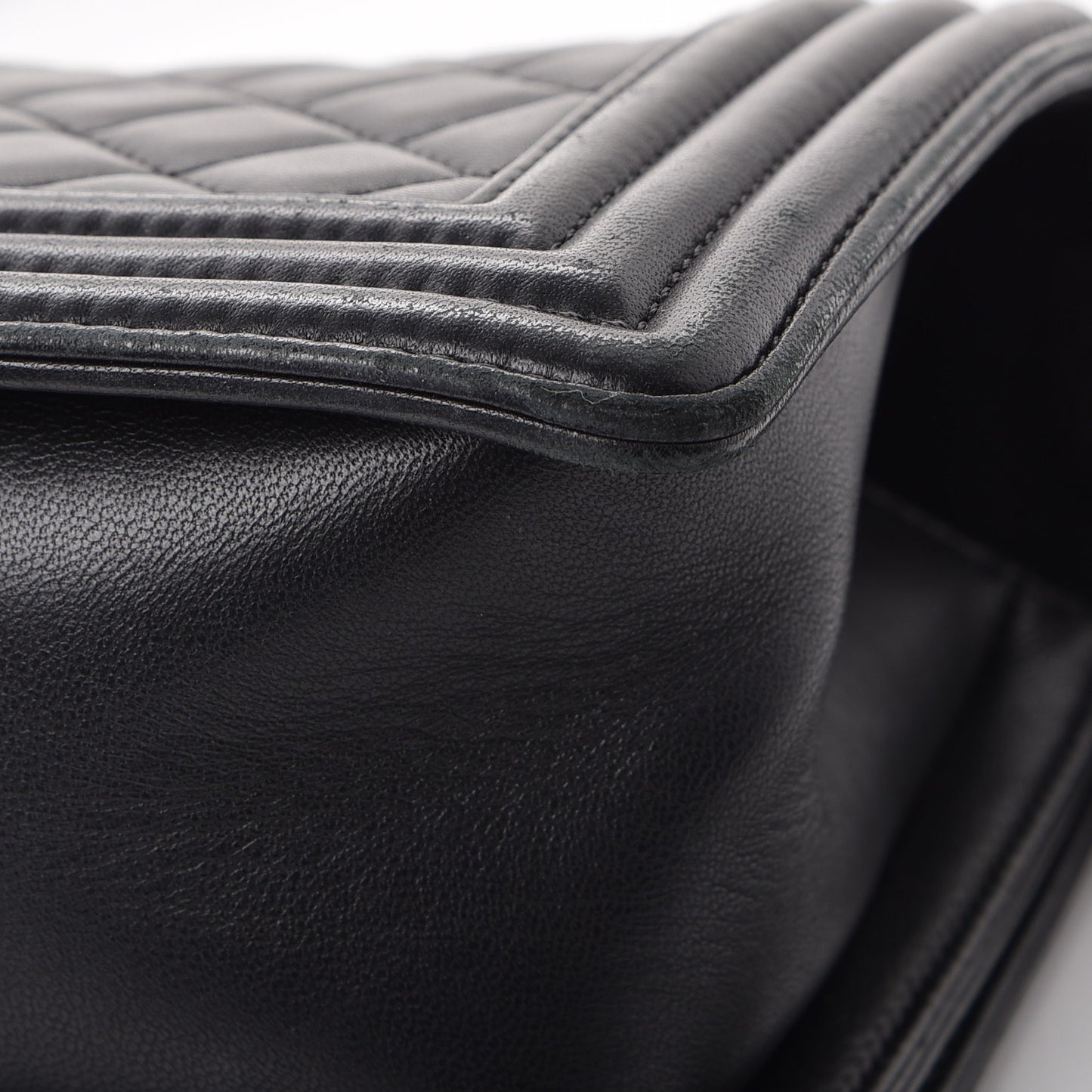 Lambskin Quilted Medium Boy Flap Black