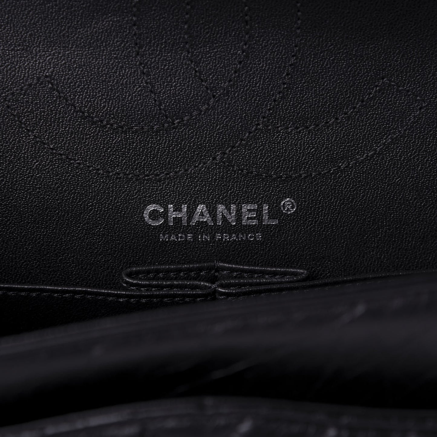 Aged Calfskin Chevron Quilted 2.55 Reissue 226 So Black